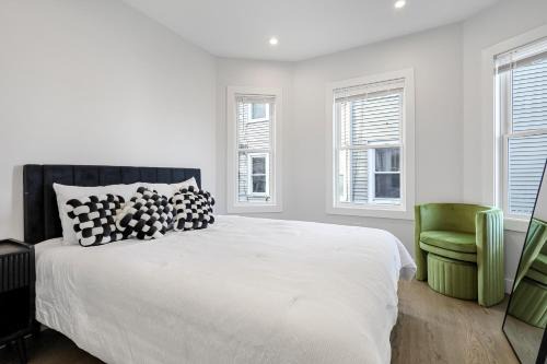 East Somerville Apartment | 3BR2Bth MIT Harvard TD Garden BOS 2 Parking Spaces