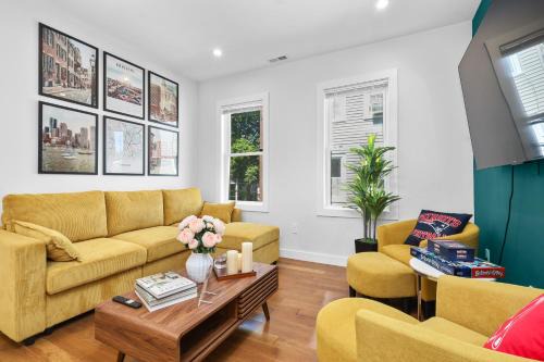 East Somerville House | 3BR2Bth TD Garden BOS MIT Harvard 2 Parking Spaces