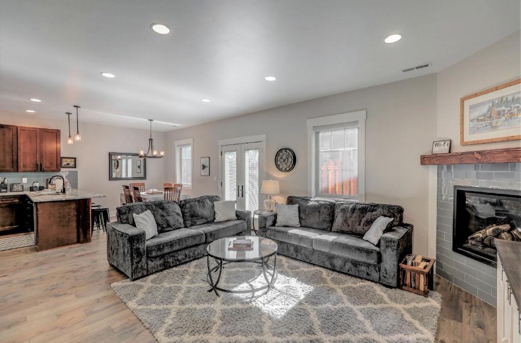 McCall House | 3KingBeds~DavisAve NewBuild~BonusRm~SUP/Kayak~A/C