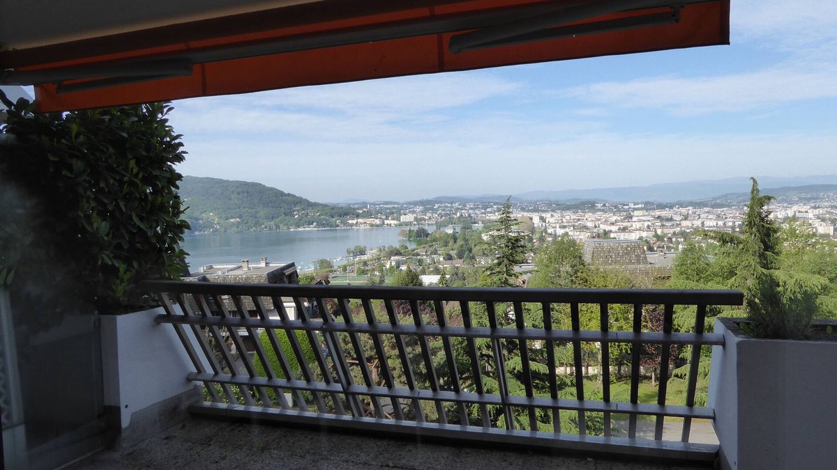 Annecy-le-Vieux Apartment | 3rd floor apartment with lake view swimming pool tennis