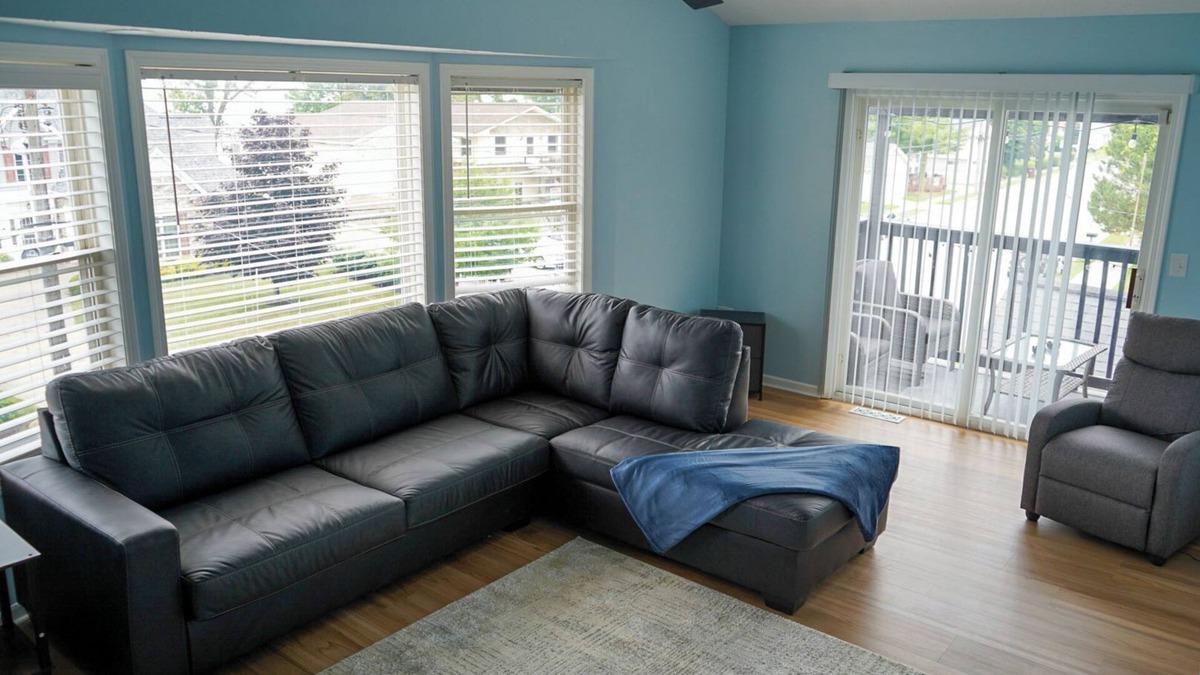 Geneva-on-the-Lake Condo | 3rd Floor Lakeview 2-Bedroom Penthouse in Geneva U6