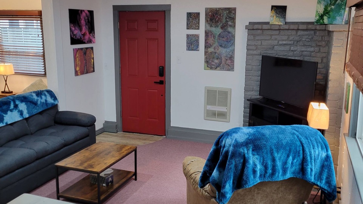 Baker City Cottage | 3rd Street Stop-cottage house,walking distance to middle of town and activities