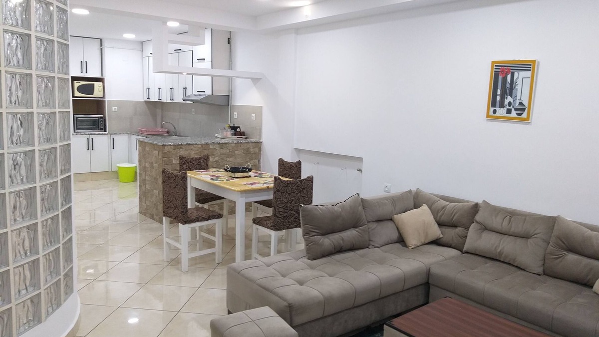Akid Lotfi Apartment | (4-1) CLEANLINESS - CONVENIENCE - SAFETY - PEACE AND QUIET