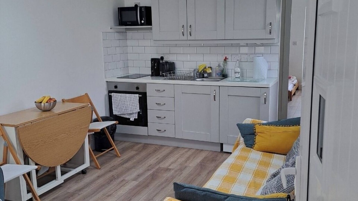 Beaumont Apartment | 4.5km City, 2km DCU & 6km Airport n1 Bedroom apartment in Dublin 9n24 /7 Bus