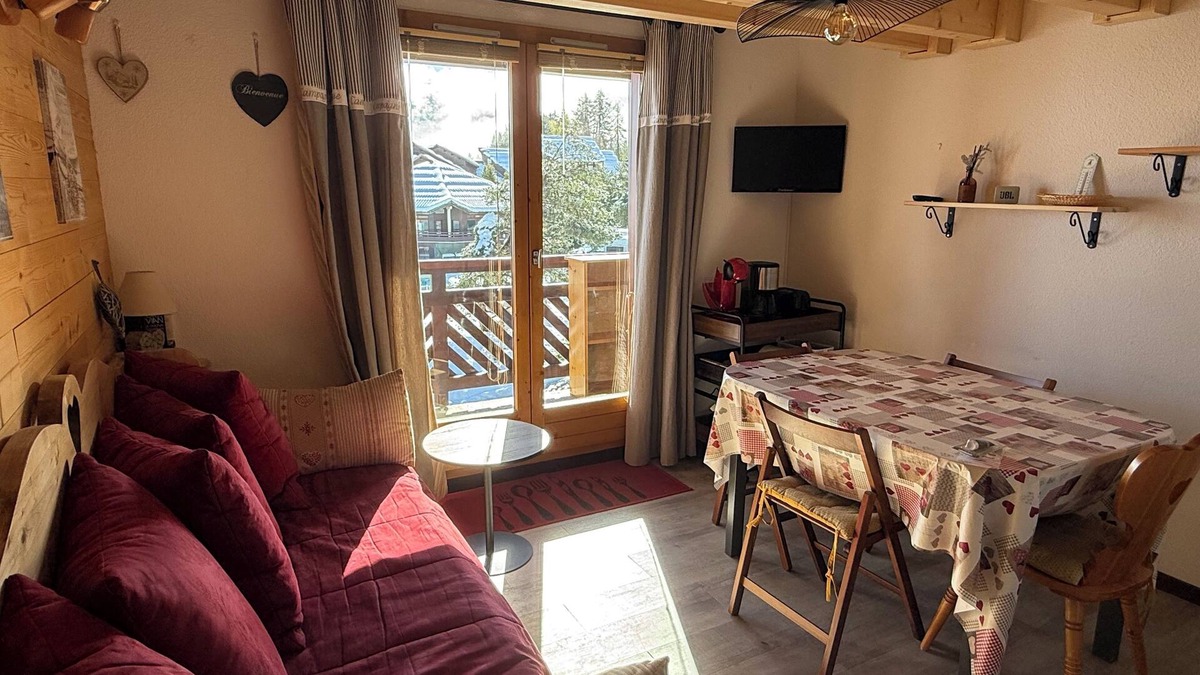 Montalbert Apartment | 4/6 person duplex apartment in a residence at the foot of the slopes!