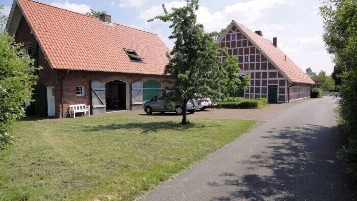 Neuhaus House | 4 * apartment in the sep. Outbuilding of a Lower Court.