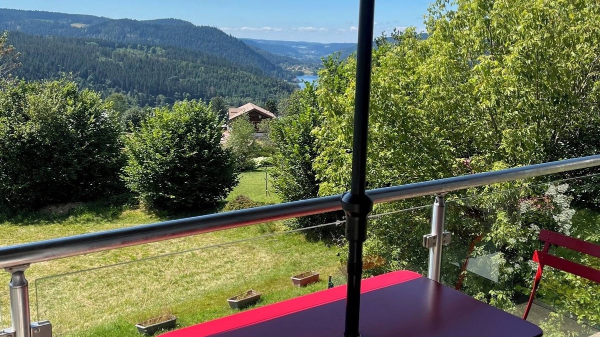 Gerardmer Apartment | 4 ✭ apartment with breathtaking view of Gérardmer lake