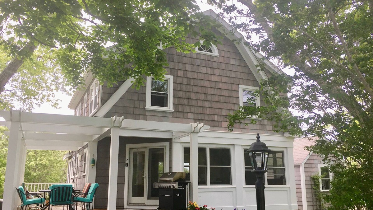 Onset House | 4 B/R home on the water with breathtaking views on a quite cul de sac