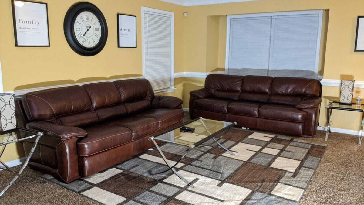 Fredericksburg House | 4 Bdr TH Near Historic Downtown Fredericksburg & Quantico Sleeps 8 more