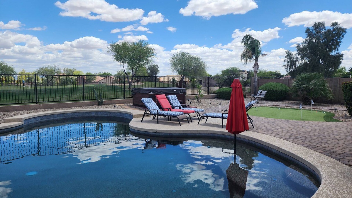 San Tan Valley House | 4 Bdrm 2.5 baths, private pool and spa, Putting Green, on the Golf Course!
