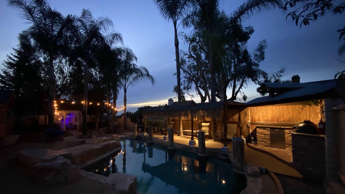 Loma Linda House | 4 Bed 2 Bath, Heated Pool, Billiards Table