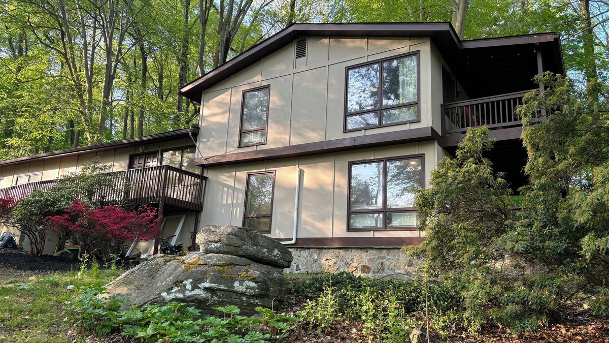 Parker Ford House | 4 bed 2 bath,remodeled, private home in historic Chester Springs, Pet friendly.