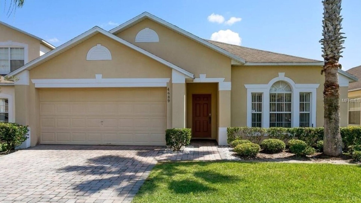Cumbrian Lakes Villa | 4 BED 3 BATH LAKE VIEW WITH POOL/JACUZZI