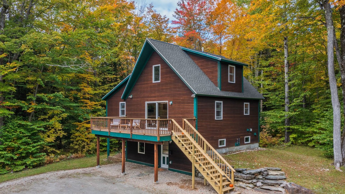 Stratton and Bromley Ski Areas House | 4 Bed/3 Bath Mountain Chalet in Stratton, VT