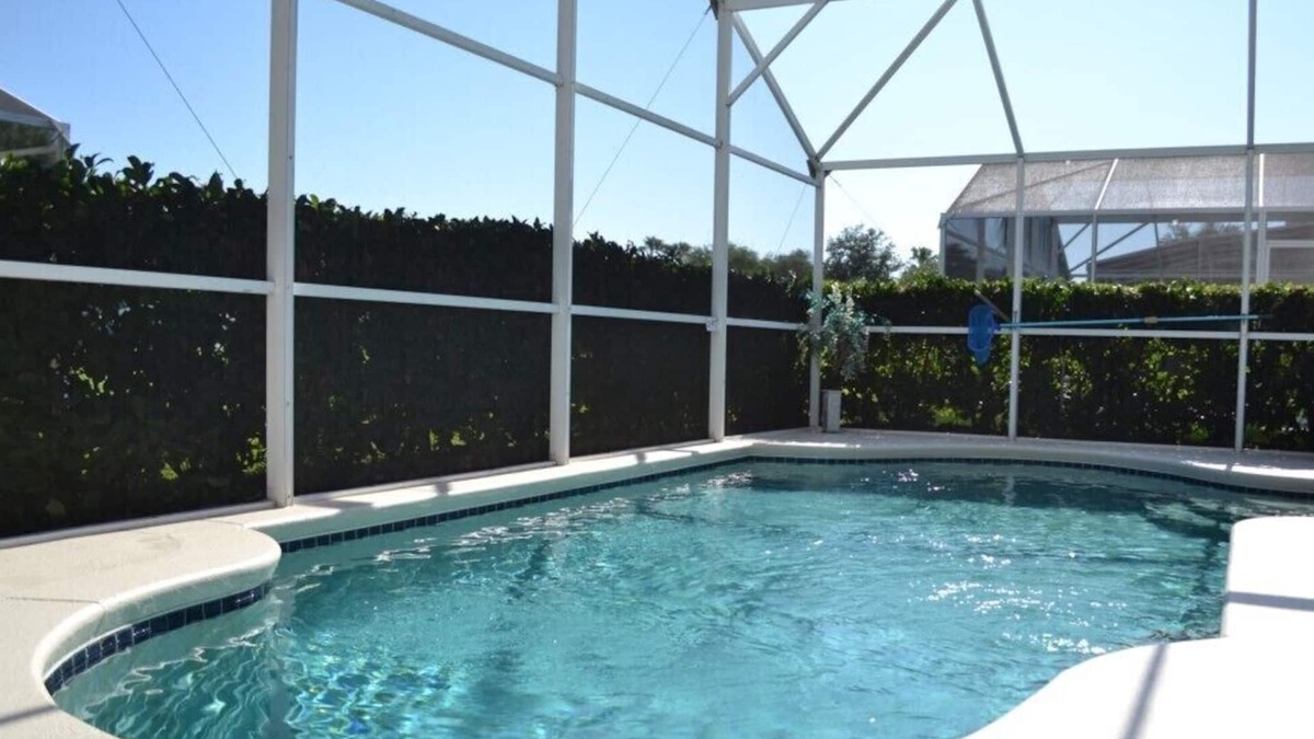 Westridge Villa | 4 bed 3 bath pool home at the gated community of The Manors, Westridge near Disney, Orlando