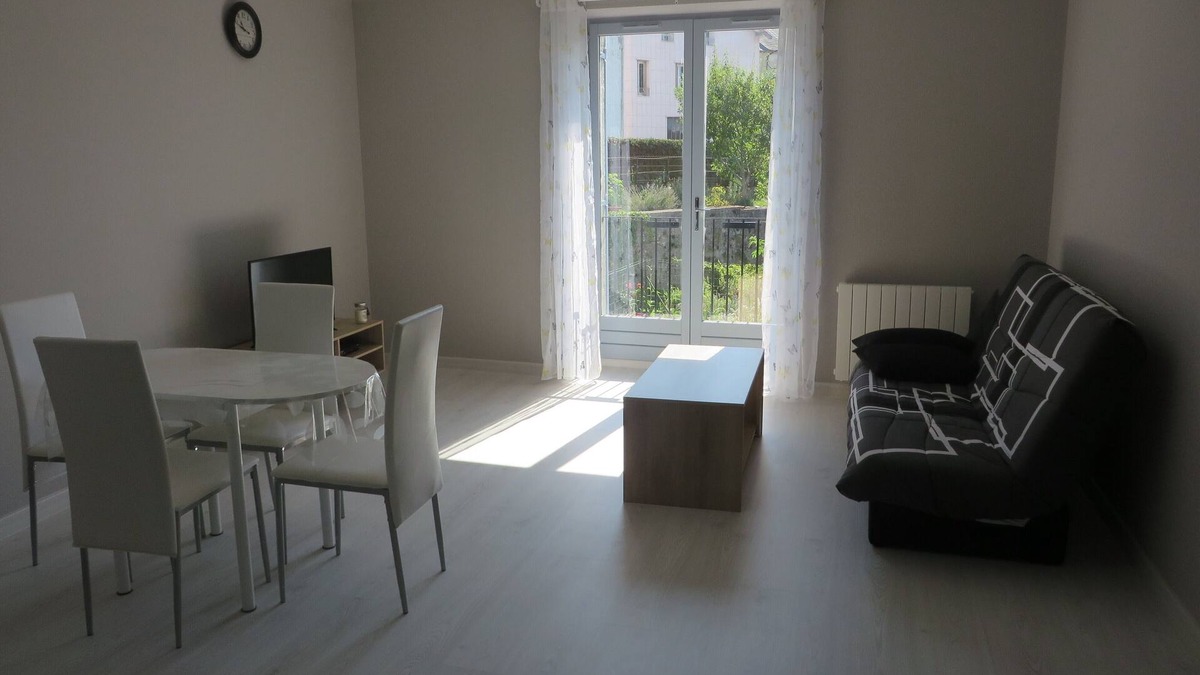 Clairvaux-les-Lacs Apartment | 4-bed apartment ideally located 10 minutes walk from the lake