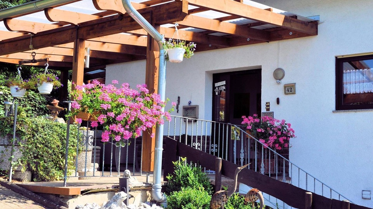 Alsbach Apartment | 4-bed apartment - Apartment Eudenbach