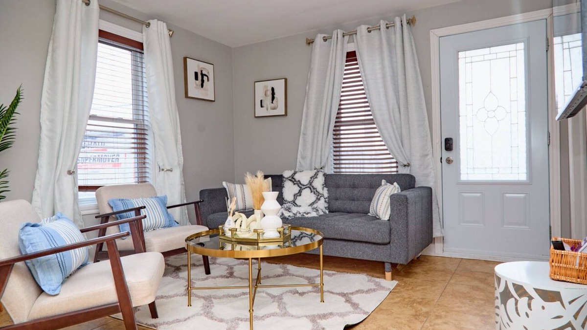 Saint-Jean-Sur-Richelieu House | 4-bedroom family home-Garden, BBQ, 3 free parking spaces!
