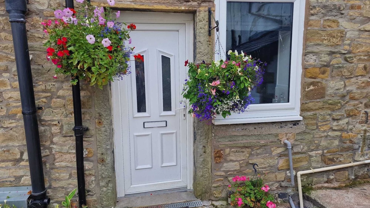 Crawshaw Booth Cottage | 4 bed charming, Family-friendly cottage, built in 1694