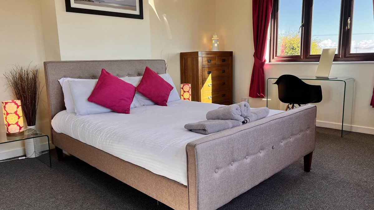 Llanddona House | 4 Bed Farmhouse - Pets - Garden - Parking