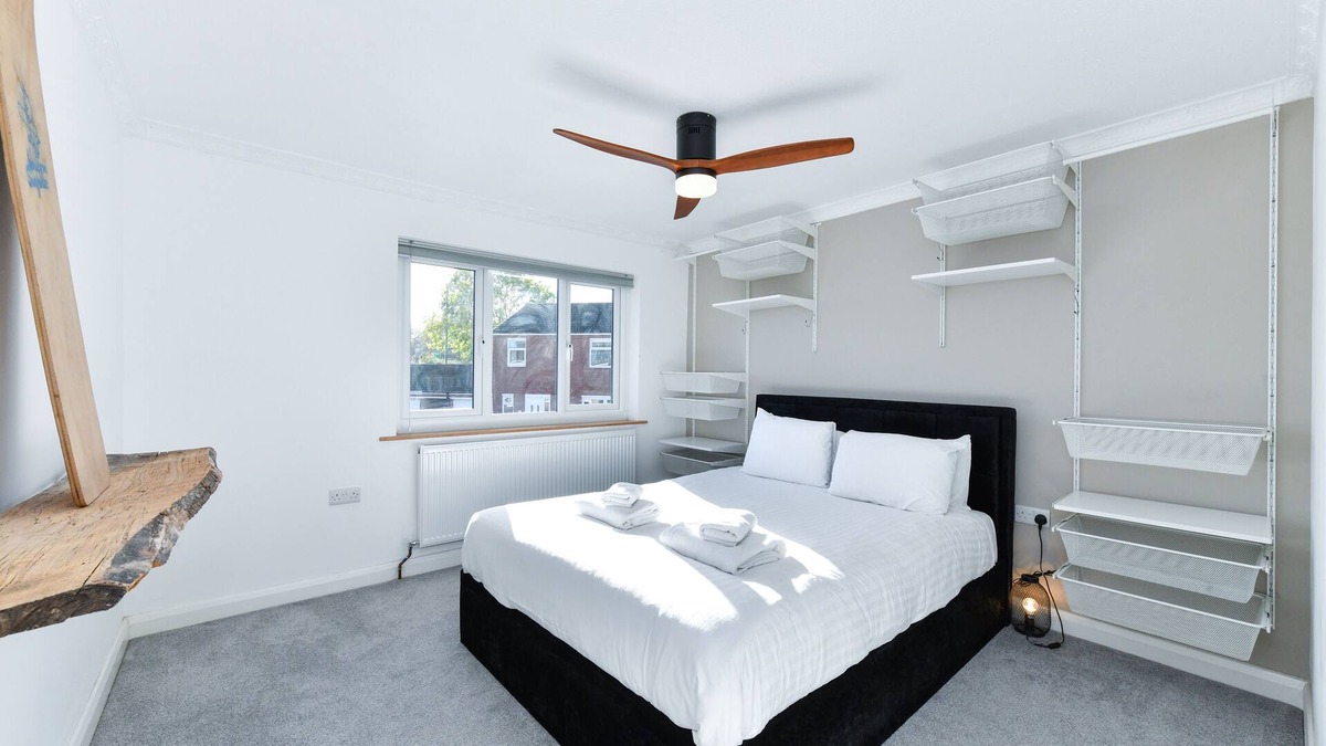 Clifton House | 4 Bed House Near Nottingham
