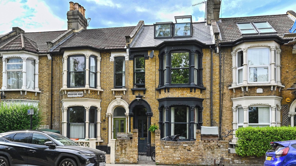 Newham House | 4 bed restored Victorian house, overlooking Epping Forest & 15 mins to Bond St.