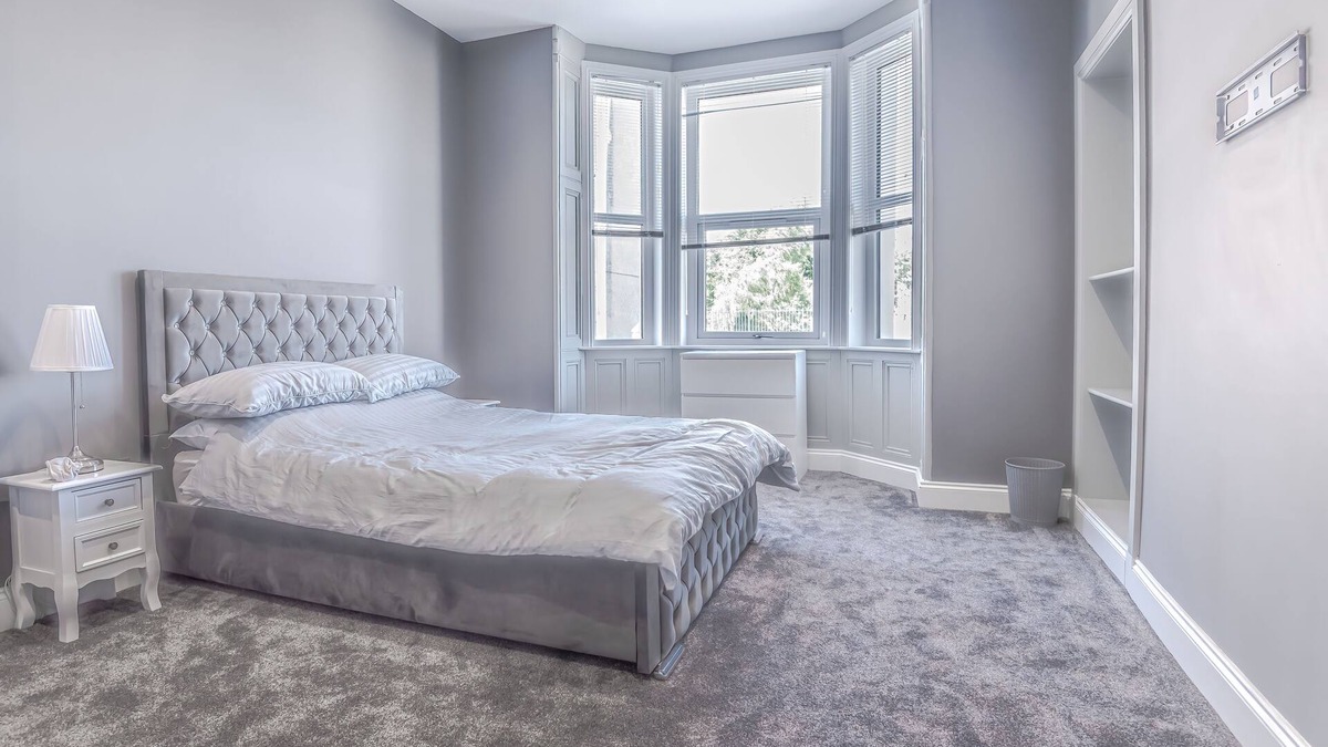 Kelty House | 4 Bed-Sleeps 8- Free Parking-Pets-Hot Tub