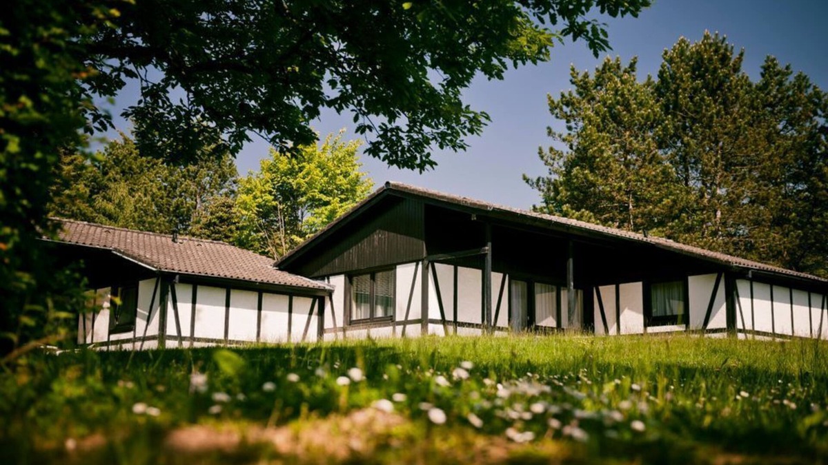 Eifel-Ferienpark Daun Apartment | 4-bed vacation home "Kastanie" - Sporthotel Grafenwald