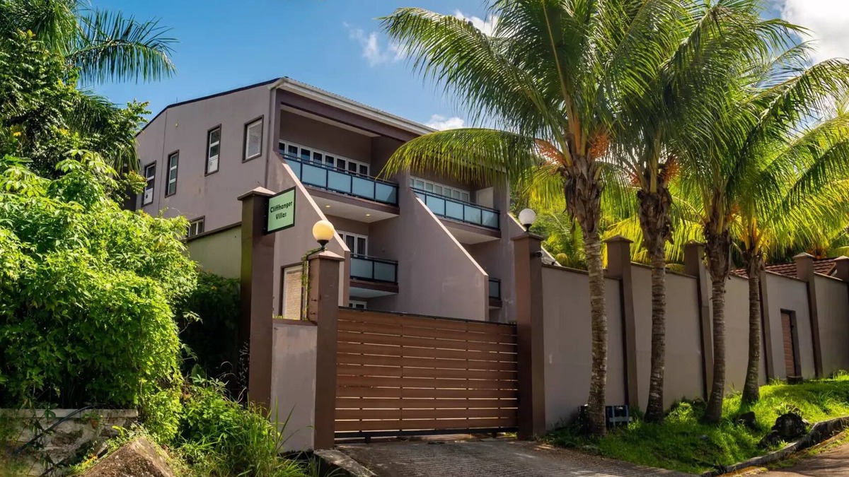 La Misere Villa | 4 Bed Villa & Private Pool - Cliffhanger Villas