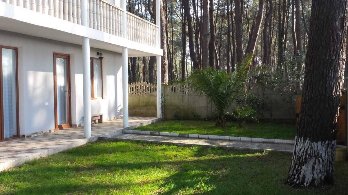 Ureki Villa | 4 Bed Villa-Sleeps 8-Parking-Garden-Sea View