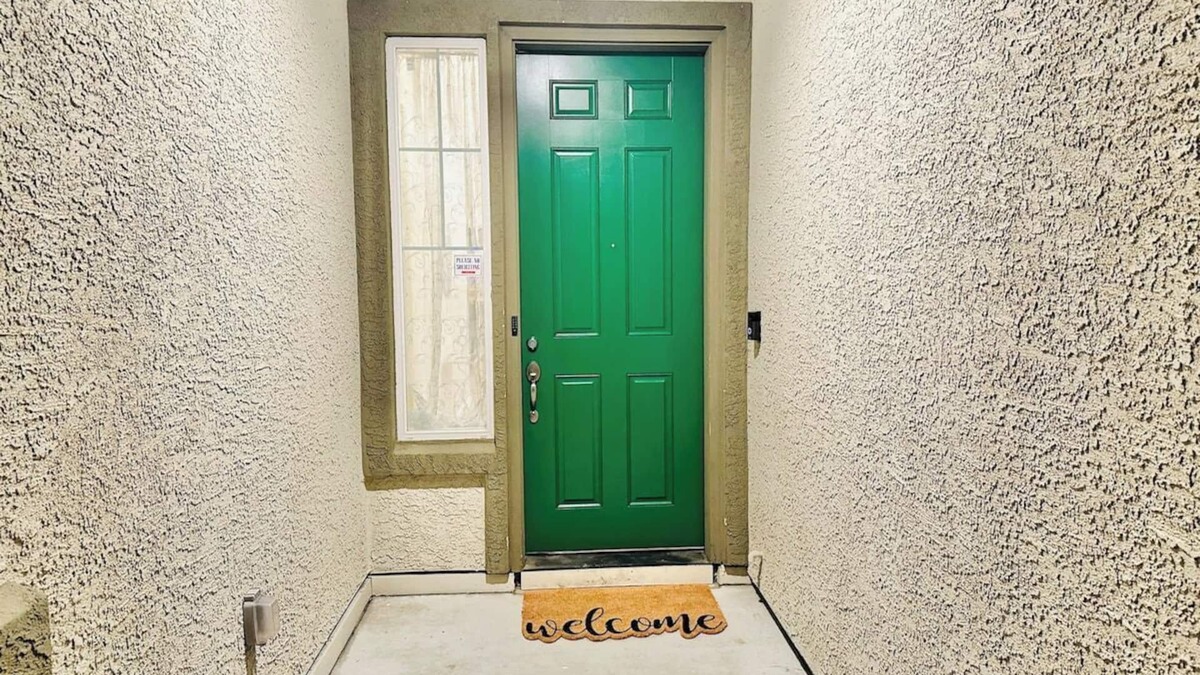 Fernley House | 4-Bedroom/2-Bath/Pet OK/Sleeps13