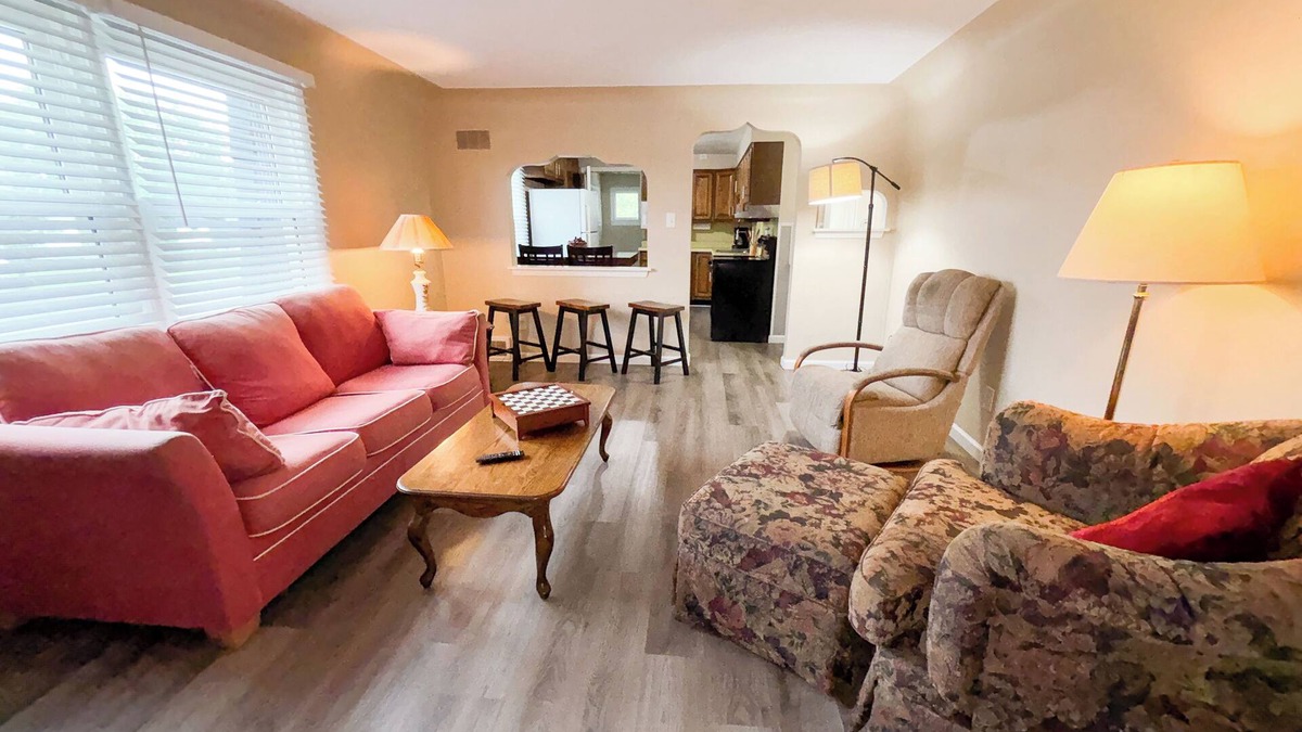 Anchor Bay Harbor Apartment | 4 Bedroom, 2 Bath, Sleeps 12, Boat Well, Close to boat launch and Selfridge ANG