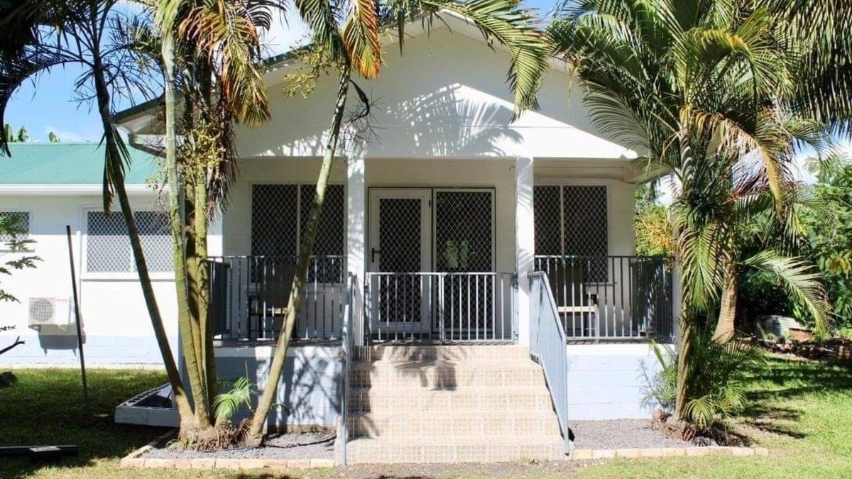 Apia House | 4 bedroom (5 beds), 2 bath