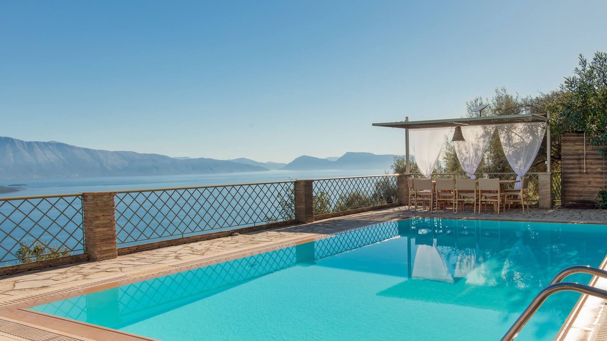 Spanokhorion Villa | 4 bedroom/6 bathr Villa/private pool/breathtaking sea views/6mins from beach