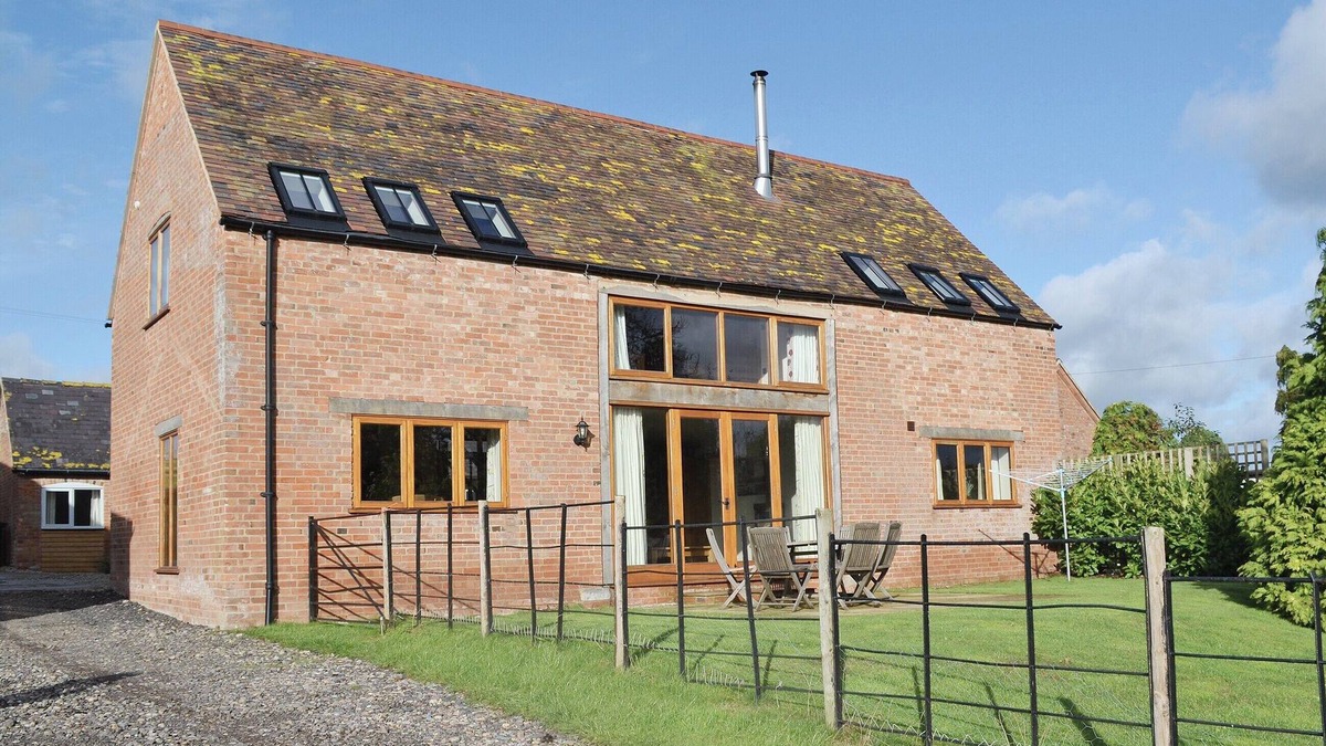 Whitchurch Cottage | 4 bedroom accommodation in Crimscote, near Newbold