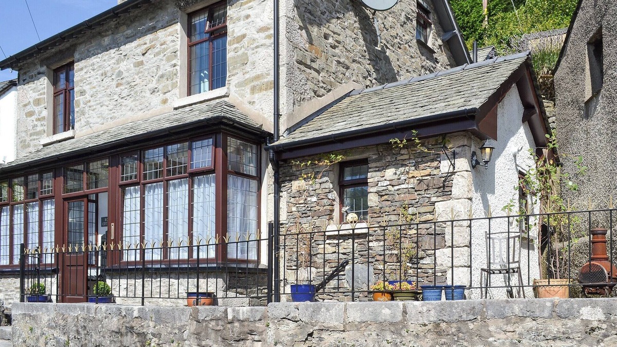 Lindale Cottage | 4 bedroom accommodation in Lindale, near Grange-over-Sands