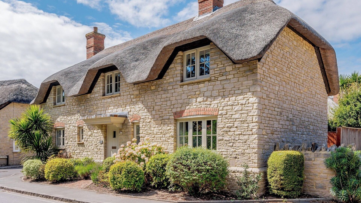 West Lulworth Cottage | 4 bedroom accommodation in West Lulworth