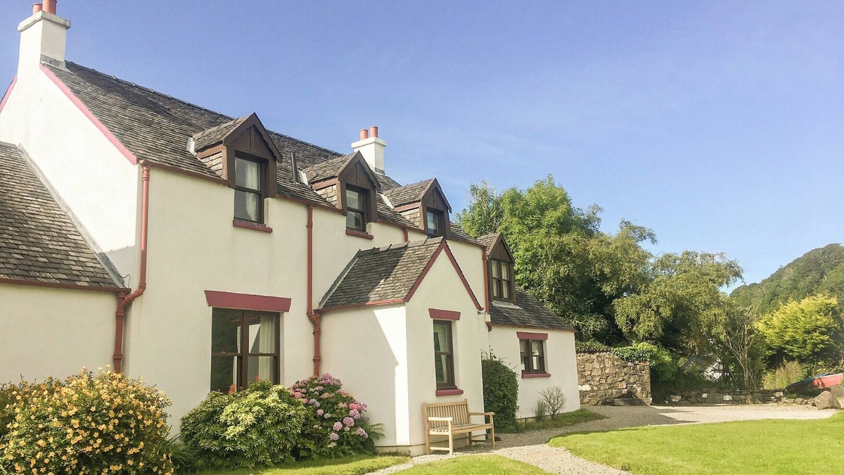 Isle of Seil Cottage | 4 bedroom accommodation in Clachan Seil