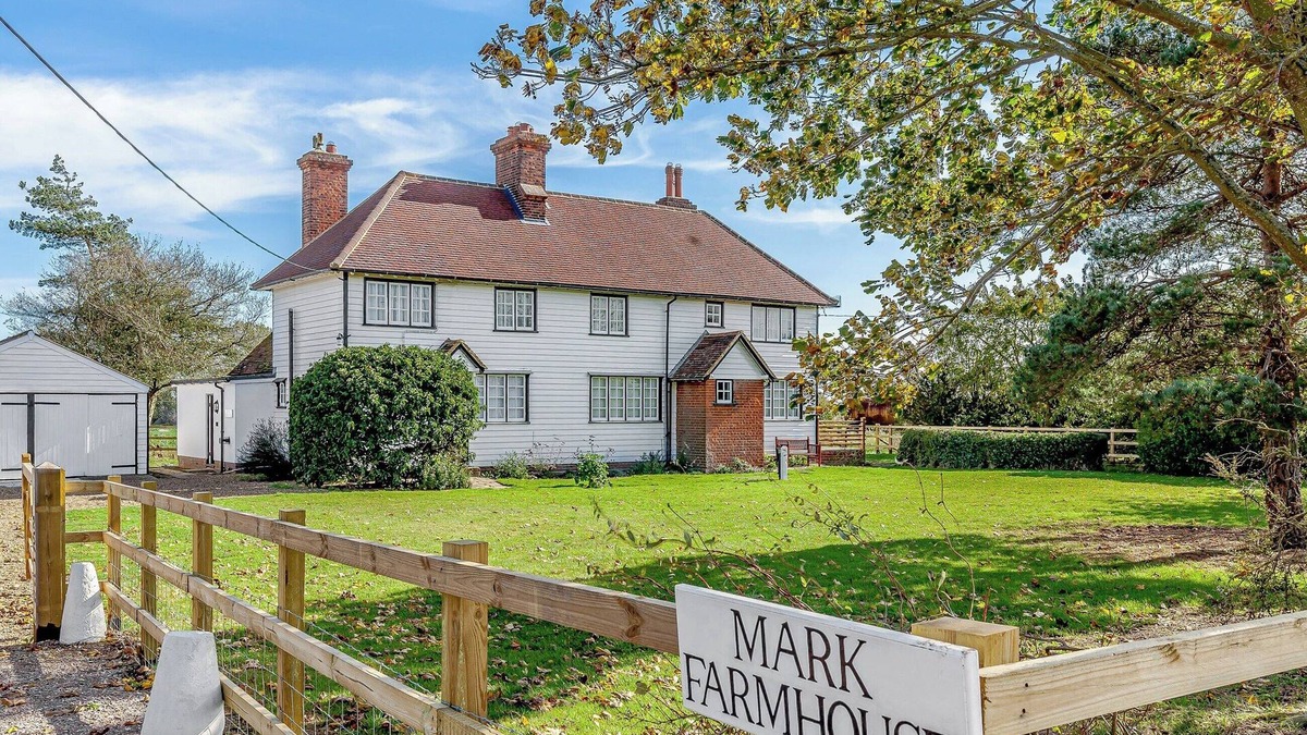 Southminster Cottage | 4 bedroom accommodation in Tillingham, near Southminster