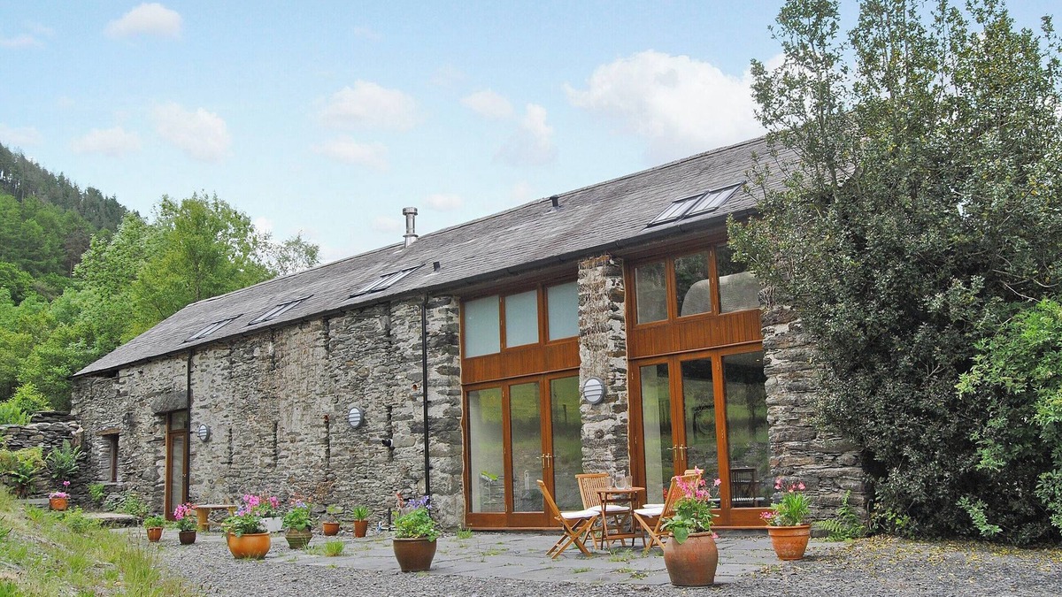 Abergynolwyn Cottage | 4 bedroom accommodation in Abergynolwyn