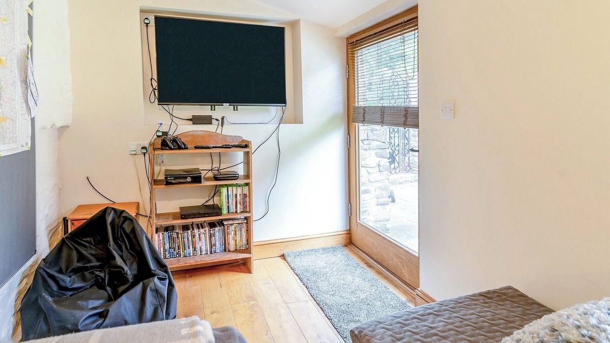 Cwmdu Cottage | 4 bedroom accommodation in Cwmdu, near Crickhowell