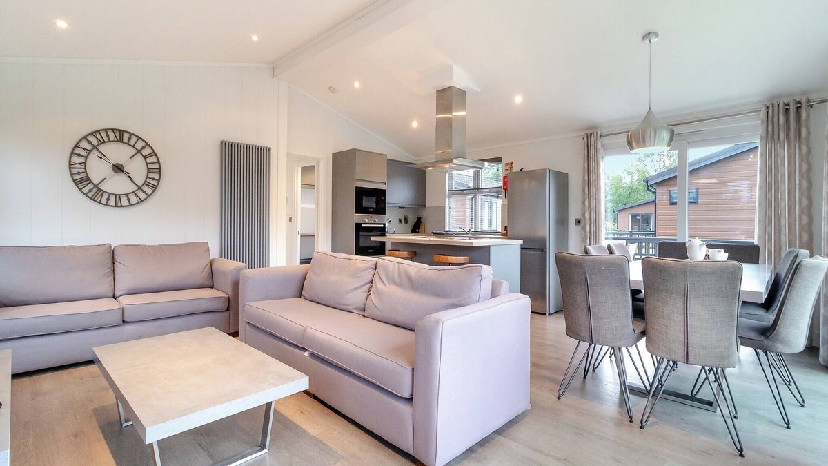 Pentney Ski Chalet | 4 bedroom accommodation in Pentney, King&rsquo;s Lynn