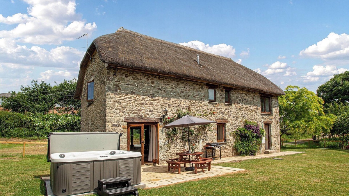 Hatherleigh Cottage | 4 bedroom accommodation in Monkokehampton, near Okehampton