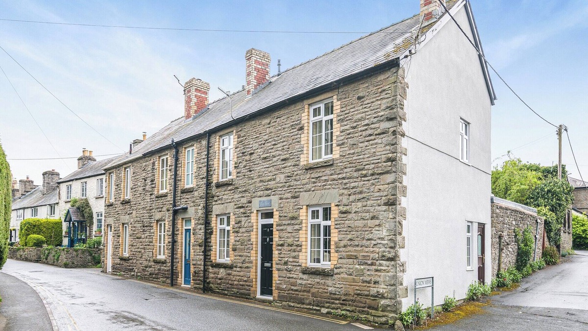 Hay on Wye Cottage | 4 bedroom accommodation in Hay-on-Wye