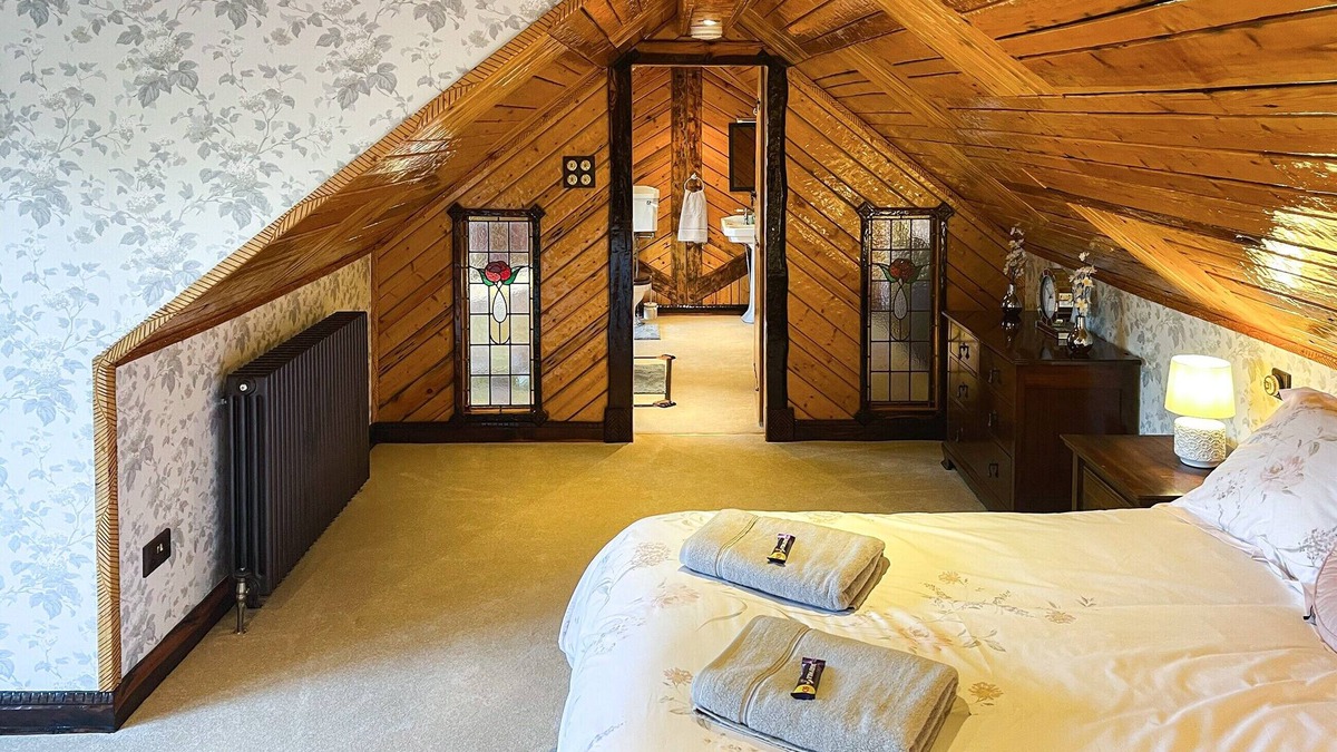 Kilbirnie Cottage | 4 bedroom accommodation in Kilbirnie