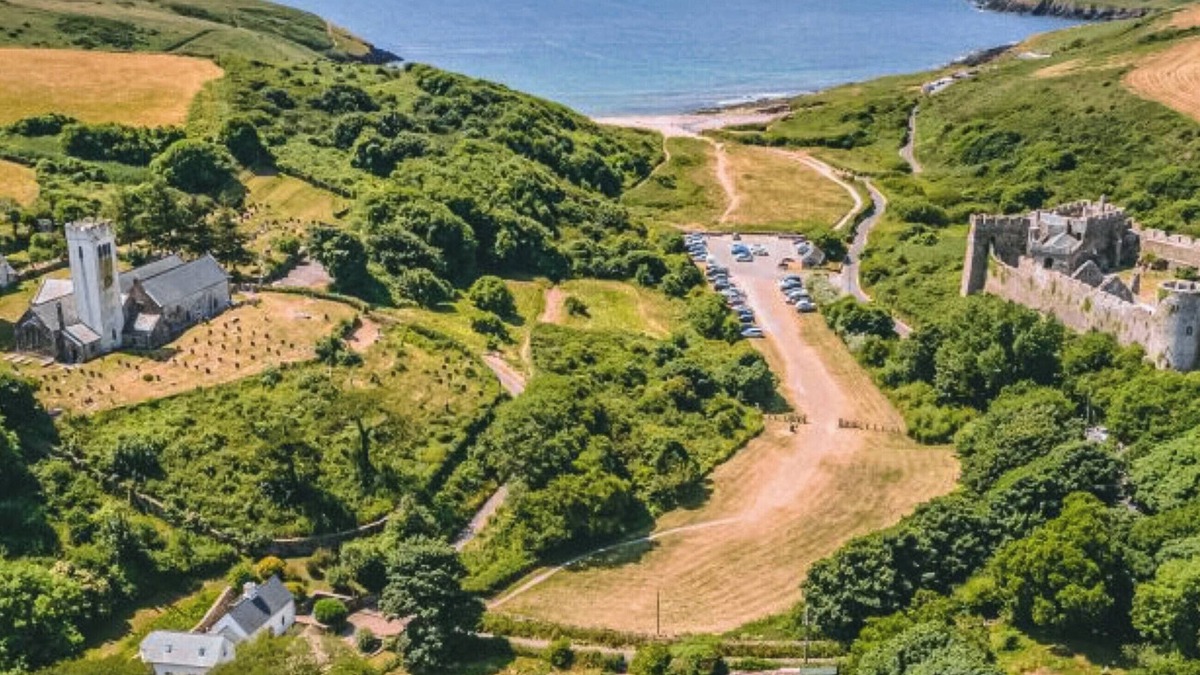 Manorbier Cottage | 4 bedroom accommodation in Manorbier