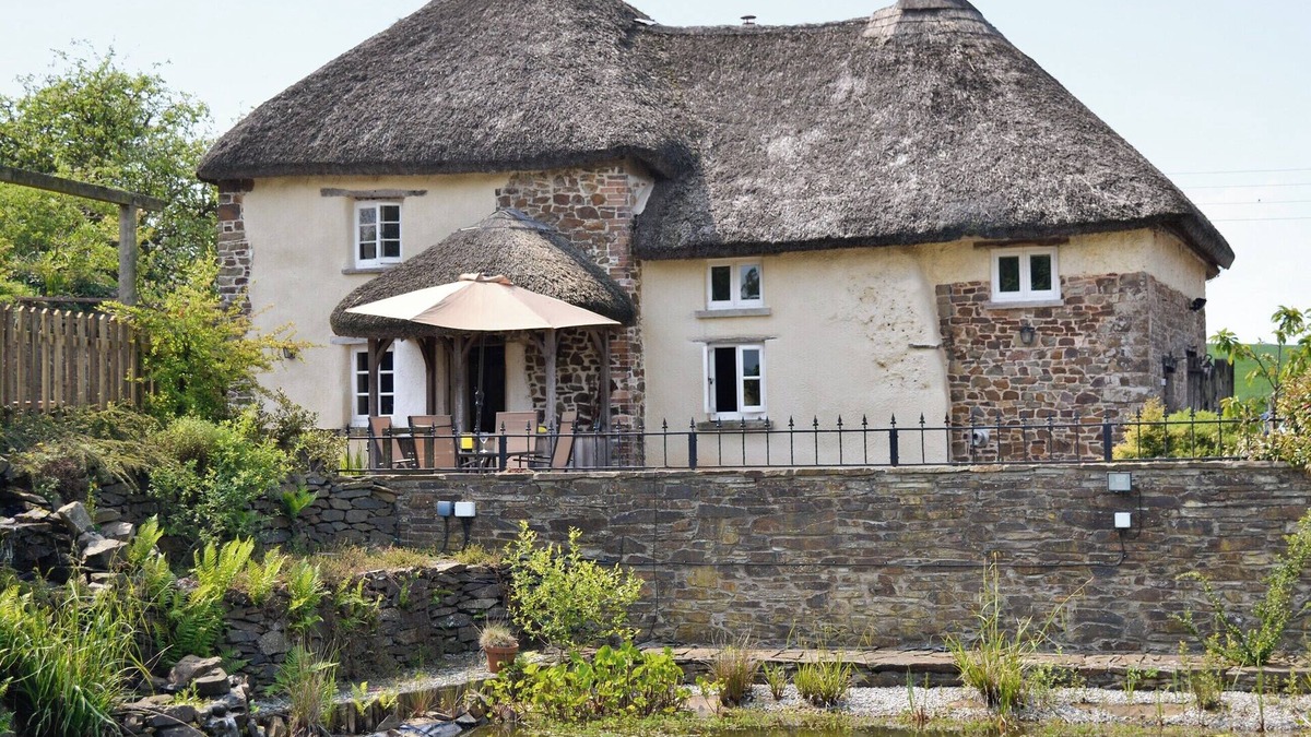 Petrockstowe Cottage | 4 bedroom accommodation in Petrockstowe, near Okehampton