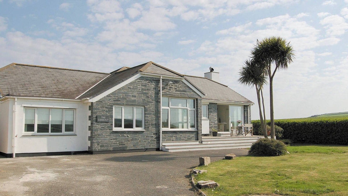 Port Isaac Cottage | 4 bedroom accommodation in Port Gaverne, near Port Isaac