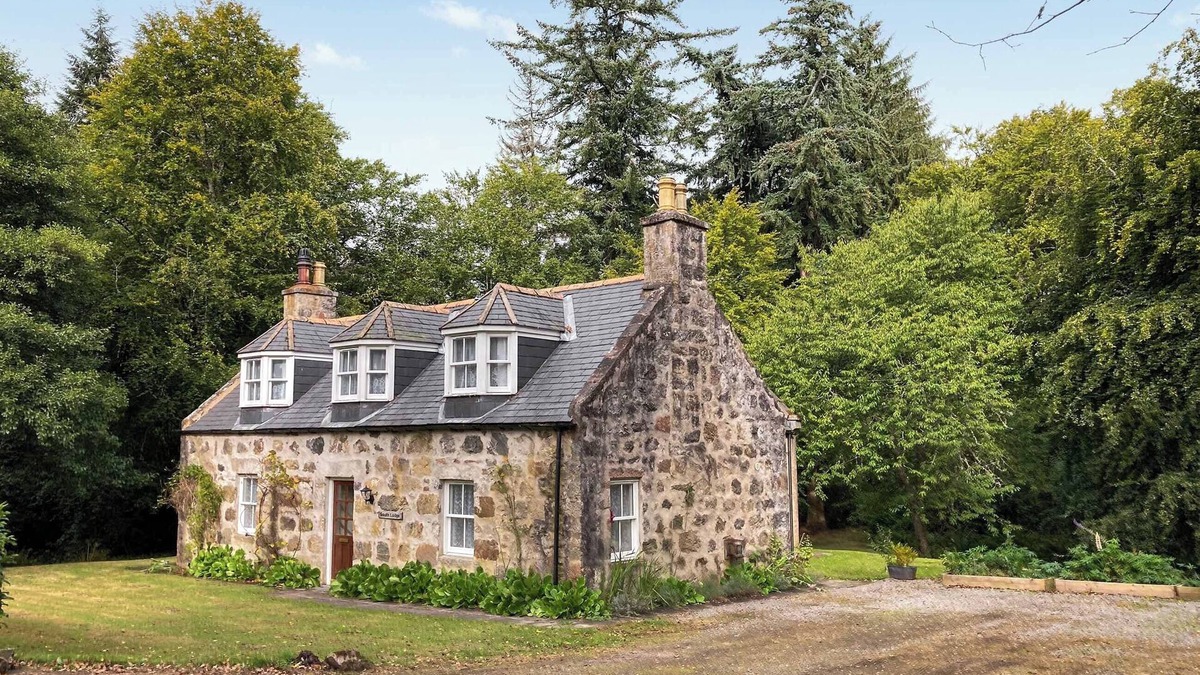 Banchory Cottage | 4 bedroom accommodation in Banchory