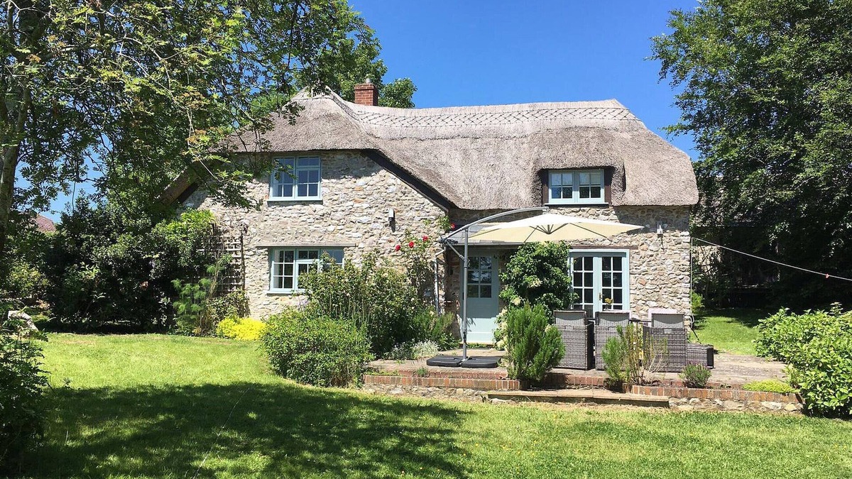 Eleighwater House | 4 bedroom accommodation in Burridge